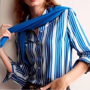Boden Straight-Fit Woven Shirt in Blue, wear it loosely tucked